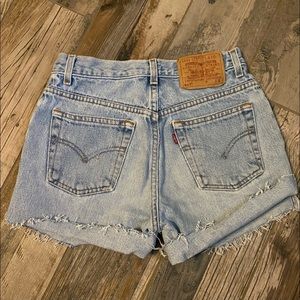 Levi cut off shorts